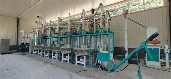 安全生產(chǎn)下的石磨面粉機(jī)械是如何保證設(shè)備正常運(yùn)轉(zhuǎn)的